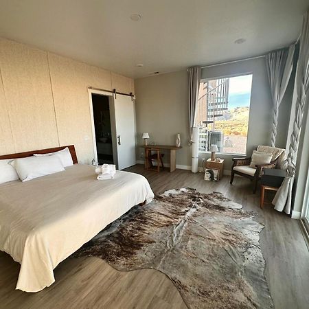 Canyon Oasis Suite With Grand Mesa View Биг Уотър Екстериор снимка