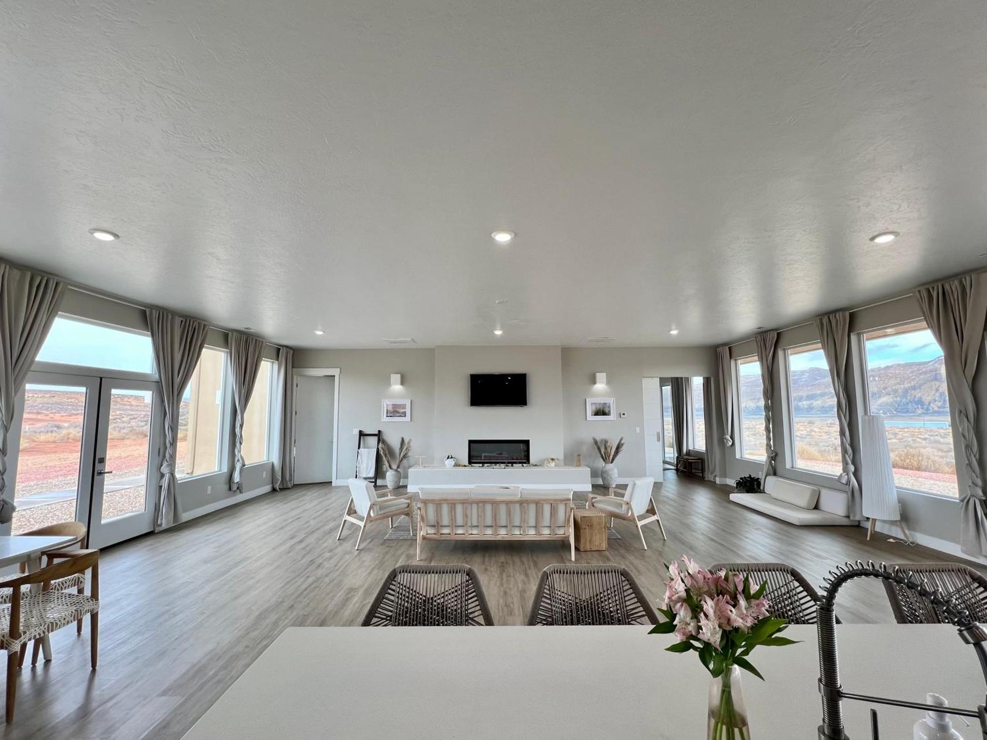Canyon Oasis Suite With Grand Mesa View Биг Уотър Екстериор снимка